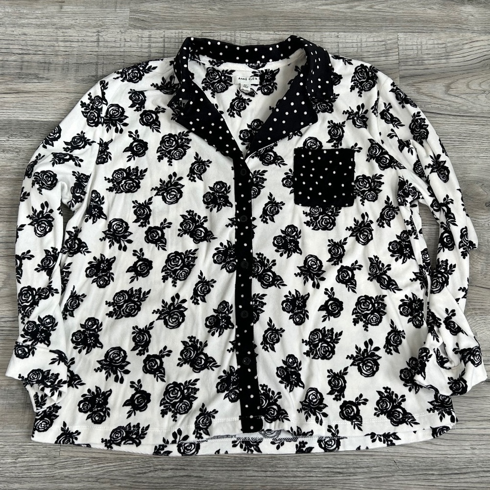 Ann Klein Button Down Top White w/‎ Black Flowers Velvety Soft Sz XL